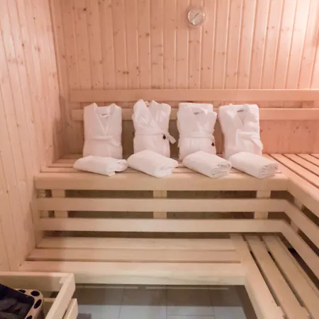 Apart-hotel Residenz Am Zwinger 4*